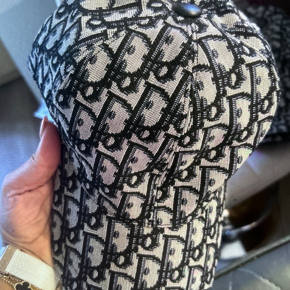 Christian Dior hat, leather/canvas trim size medium adjustable - Picture 4 of 6